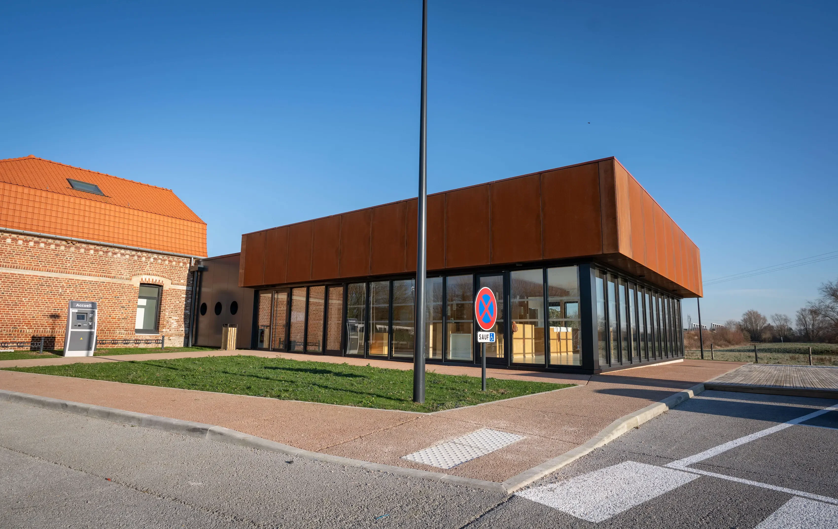 Port de plaisance Aire-sur-la-Lys accueil moderne